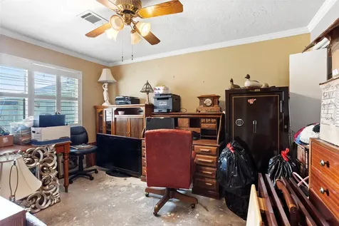 102 Parliament Drive Houston TX 77034