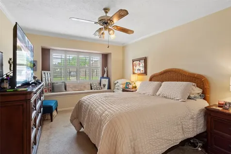 102 Parliament Drive Houston TX 77034