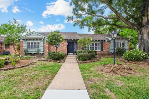 102 Parliament Drive Houston TX 77034