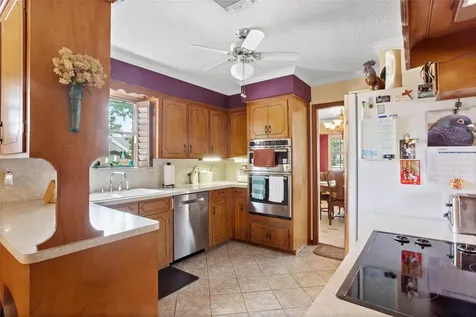 102 Parliament Drive Houston TX 77034