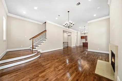 741 Live Oak Street Houston TX 77003