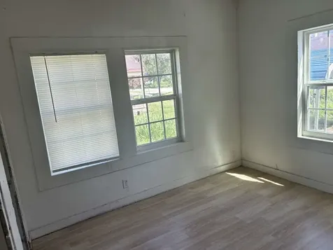 634 E Bernard Street West Columbia TX 77486