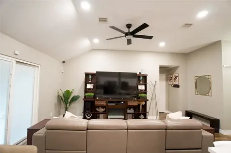 2710 Sockeye Drive Houston TX 77045