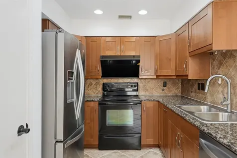 7350 Kirby Drive 18 Houston TX 77030