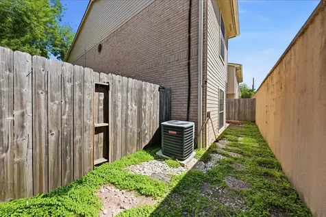 7350 Kirby Drive 18 Houston TX 77030