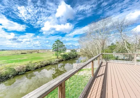 12827 Sandpiper Road Angleton TX 77515
