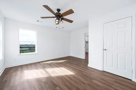 12827 Sandpiper Road Angleton TX 77515