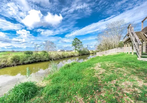 12827 Sandpiper Road Angleton TX 77515