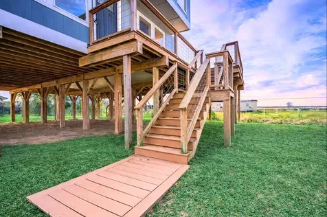 12827 Sandpiper Road Angleton TX 77515