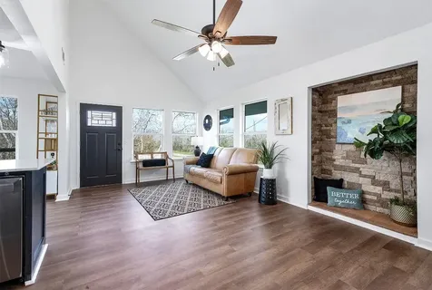 12827 Sandpiper Road Angleton TX 77515