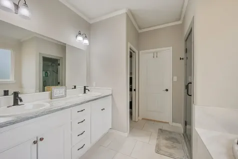 10856 Whispering Oaks Drive Hearne TX 77859