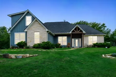 10856 Whispering Oaks Drive Hearne TX 77859