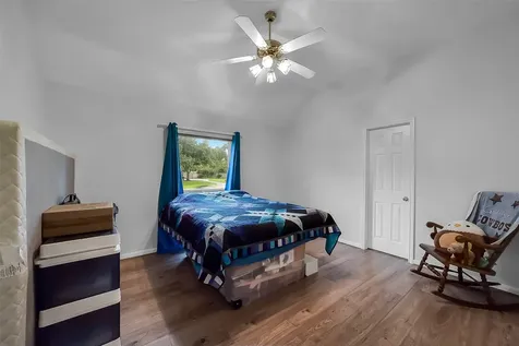 205 Trail Bend Lane Friendswood TX 77546