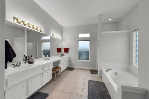 205 Trail Bend Lane Friendswood TX 77546