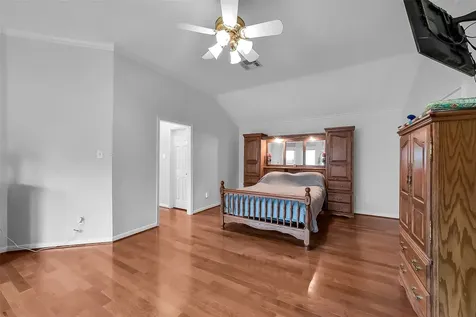 205 Trail Bend Lane Friendswood TX 77546