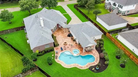 205 Trail Bend Lane Friendswood TX 77546