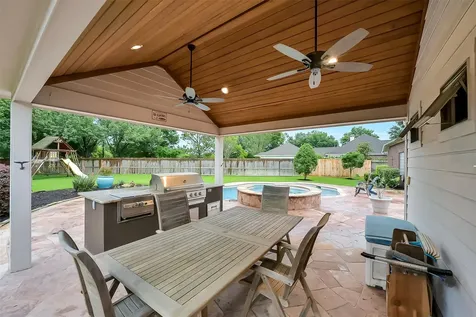205 Trail Bend Lane Friendswood TX 77546