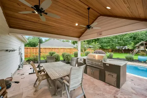 205 Trail Bend Lane Friendswood TX 77546