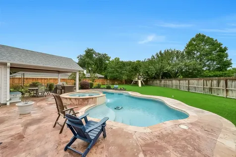 205 Trail Bend Lane Friendswood TX 77546