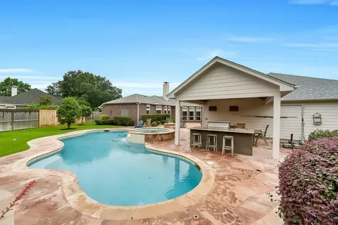 205 Trail Bend Lane Friendswood TX 77546