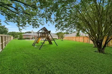 205 Trail Bend Lane Friendswood TX 77546
