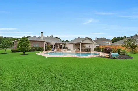 205 Trail Bend Lane Friendswood TX 77546