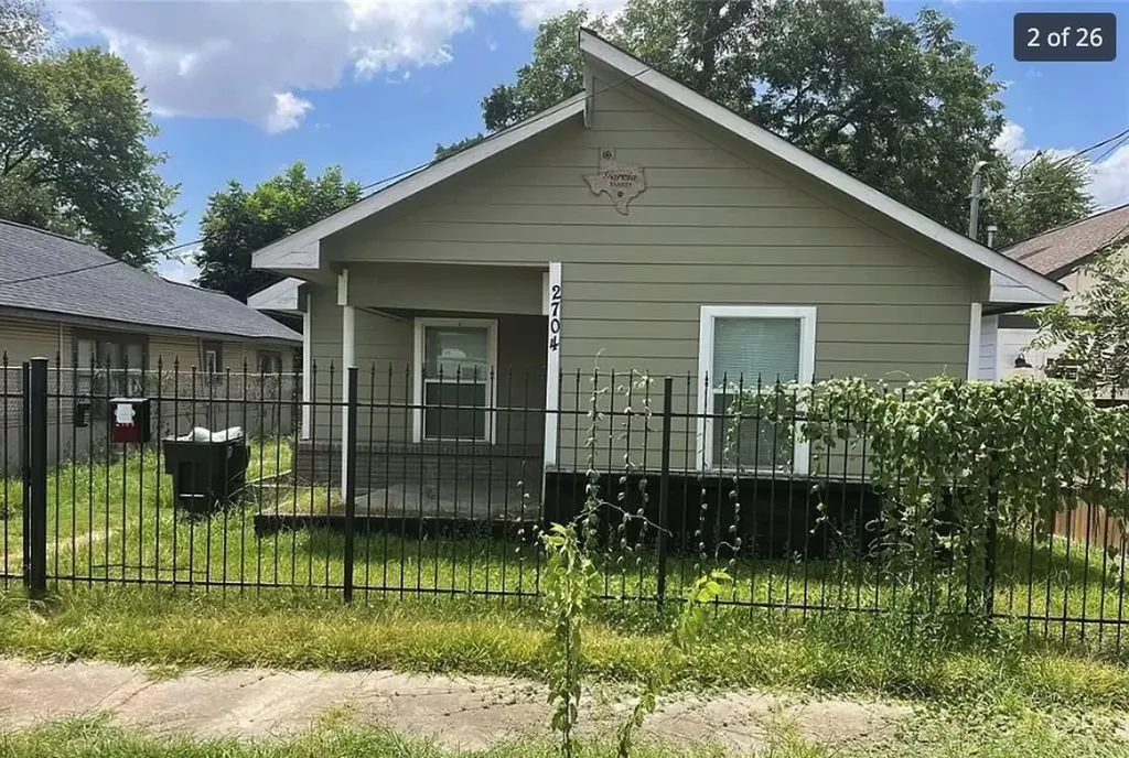 2704 Campbell Street Houston TX 77026