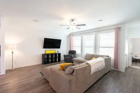 650 Harbor Colony Lane La Marque TX 77568