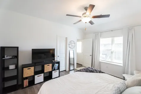 650 Harbor Colony Lane La Marque TX 77568
