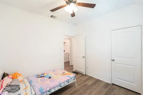 650 Harbor Colony Lane La Marque TX 77568