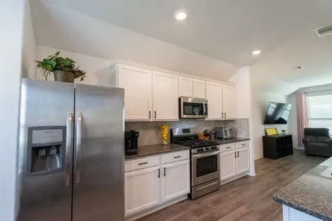 650 Harbor Colony Lane La Marque TX 77568