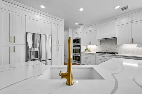 3105 Autumn Leaf Drive Friendswood TX 77546