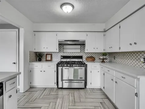 2011 Durrain Ferry Road Baytown TX 77520