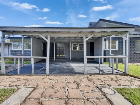 2011 Durrain Ferry Road Baytown TX 77520