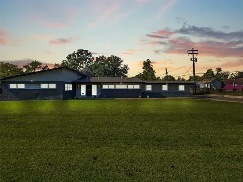 2011 Durrain Ferry Road Baytown TX 77520