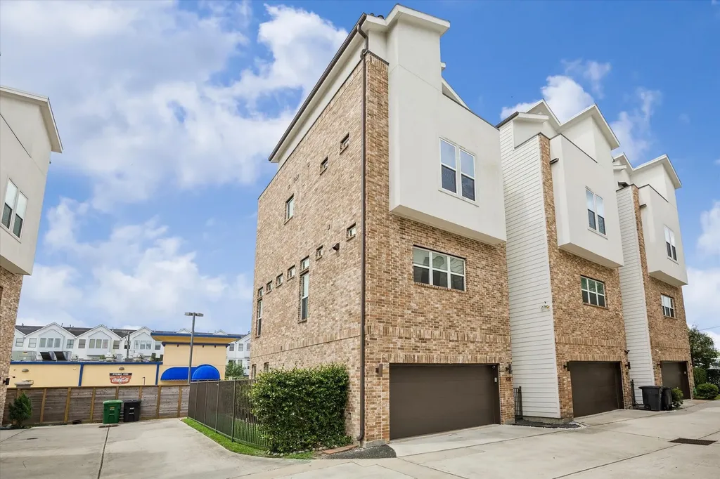 1020 Patterson Street Houston TX 77007