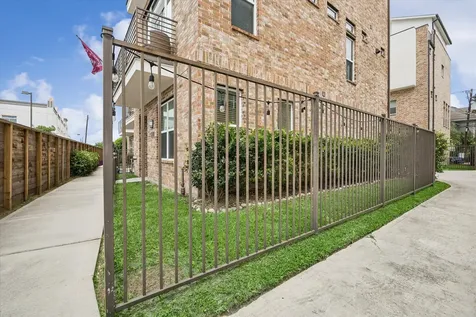 1020 Patterson Street Houston TX 77007