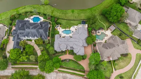 9 Waters Lake Boulevard Missouri City TX 77459