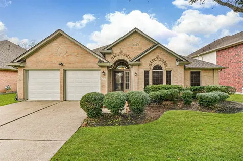 153 Greenridge Circle League City TX 77573