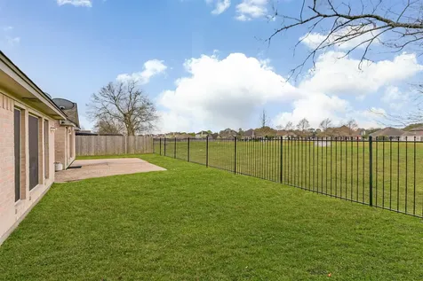 153 Greenridge Circle League City TX 77573
