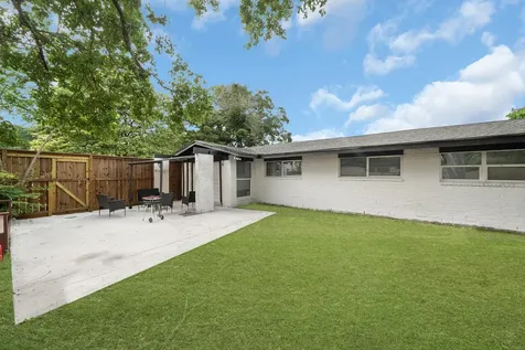 11103 Greenwillow Street Houston TX 77035