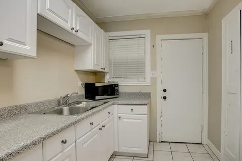 1935 Richmond Avenue 1 Houston TX 77098