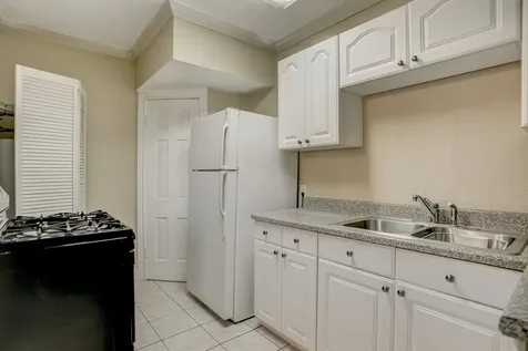 1935 Richmond Avenue 1 Houston TX 77098
