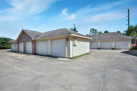 2710 Grants Lake Boulevard S6 Sugar Land TX 77479