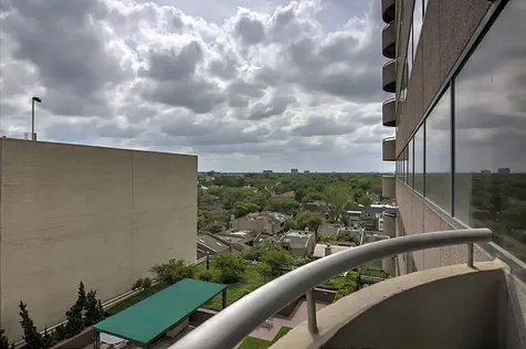 5000 Montrose Boulevard 9d Houston TX 77006