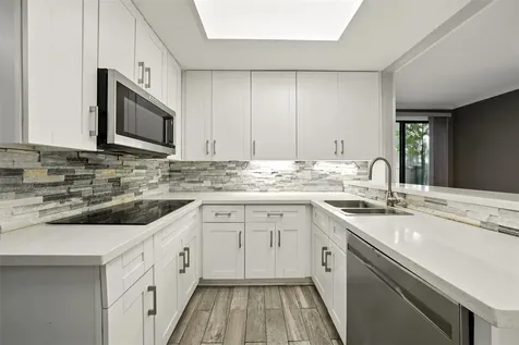 171 Litchfield Lane Houston TX 77024