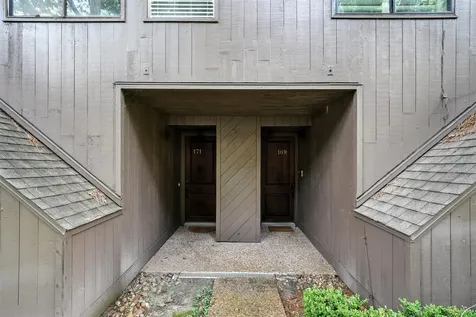 171 Litchfield Lane Houston TX 77024