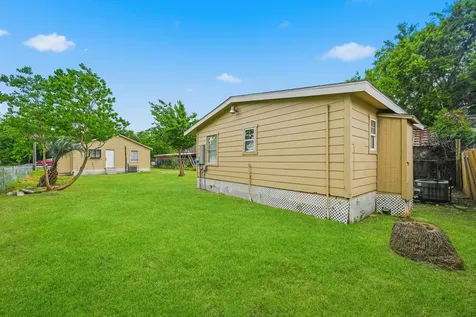 10001 Lucore Street Back Houston TX 77017