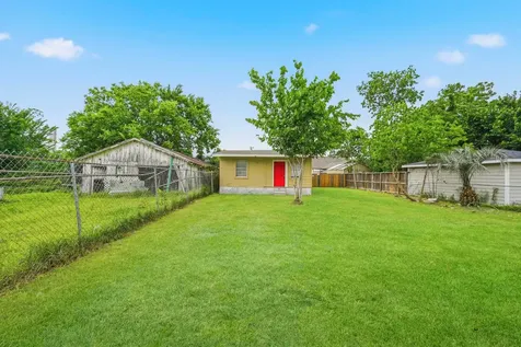10001 Lucore Street Back Houston TX 77017