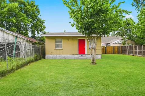 10001 Lucore Street Back Houston TX 77017